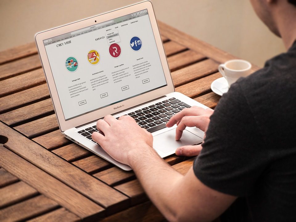 How to Design for a Visually Impaired Audience How to Design for a Visually Impaired Audience