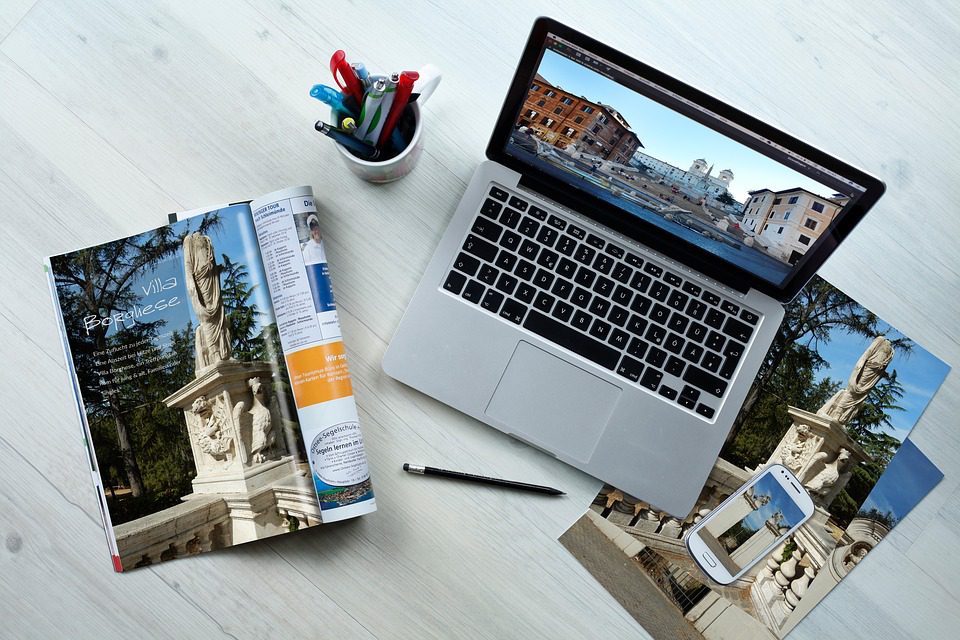Using Images in Infographics Using Images in Infographics